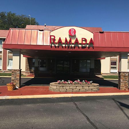 Hotel Ramada By Wyndham Albert Lea Exterior foto