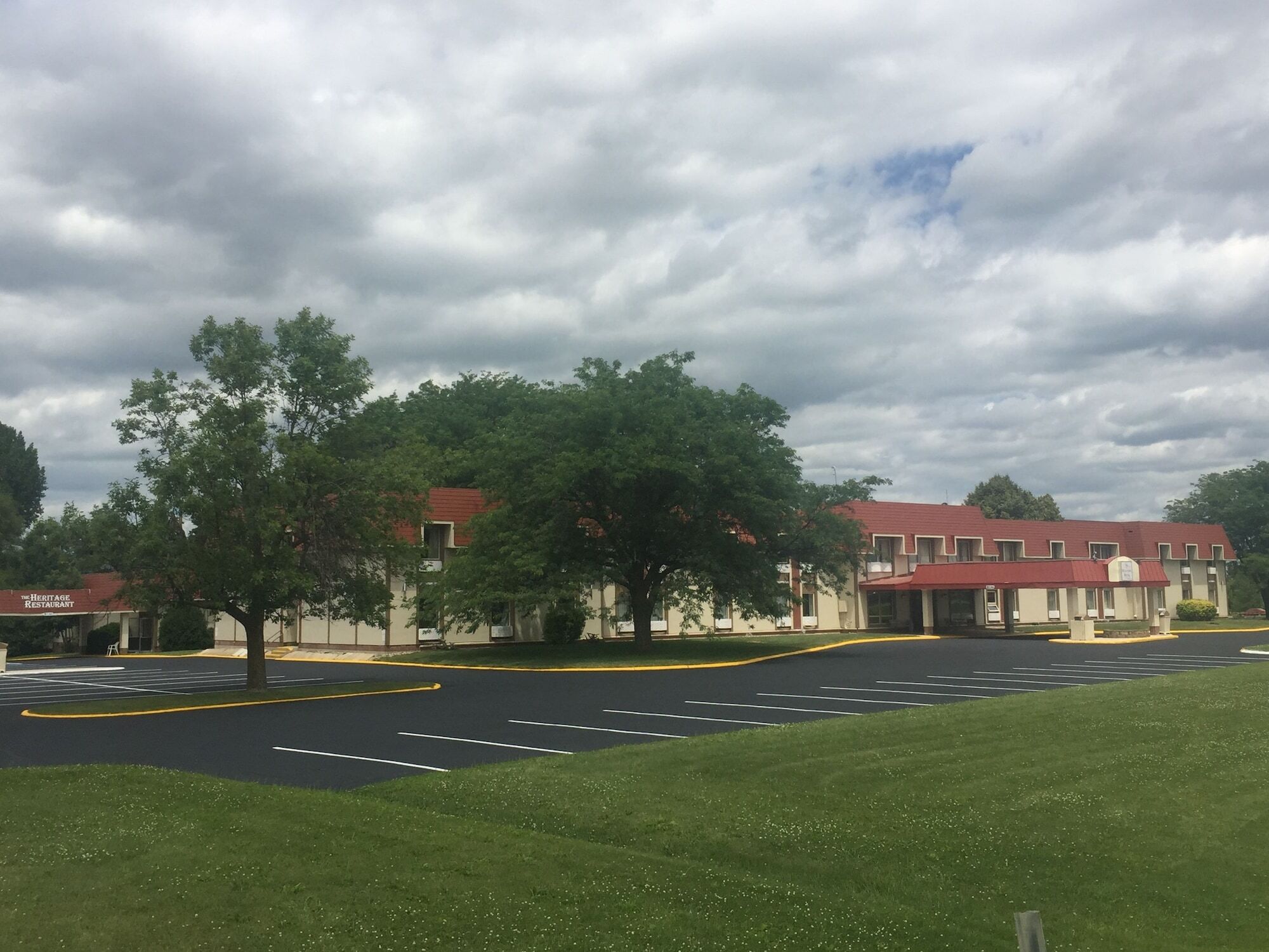 Hotel Ramada By Wyndham Albert Lea Exterior foto